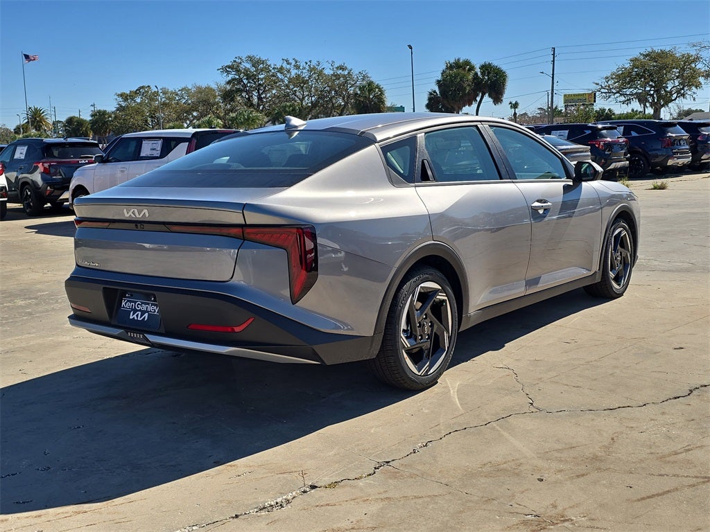2026 Kia K4 EX