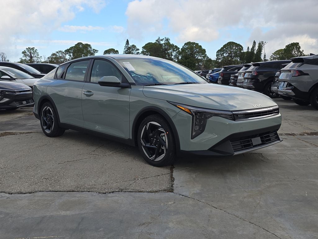 2025 Kia K4 EX
