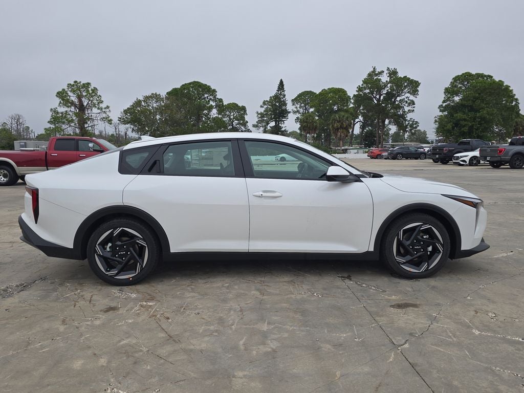 2025 Kia K4 EX