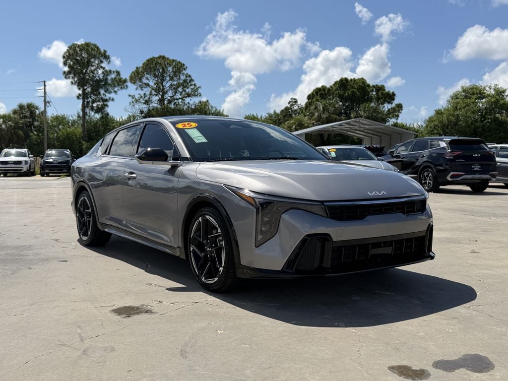 2025 Kia K4 GT-Line