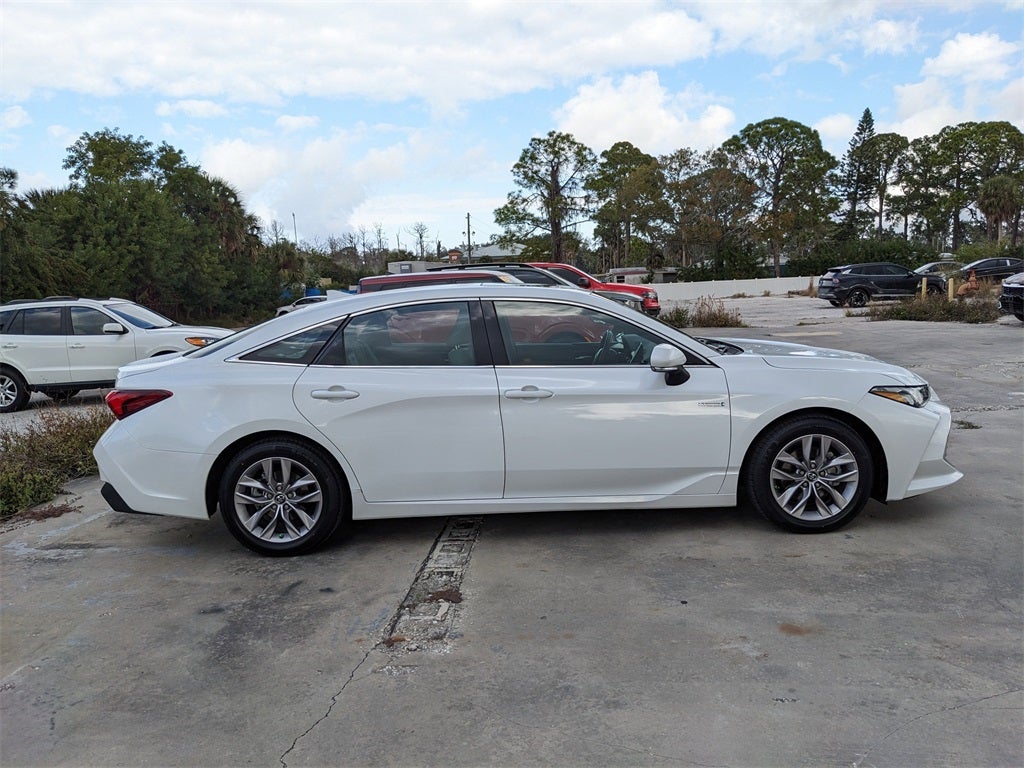2019 Toyota Avalon Hybrid XLE Plus