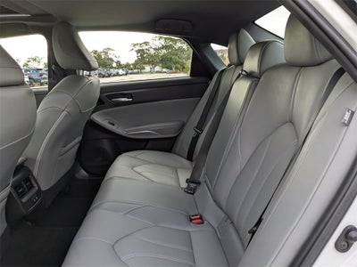 2019 Toyota Avalon Hybrid XLE Plus