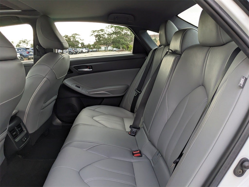 2019 Toyota Avalon Hybrid XLE Plus