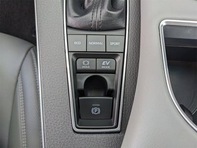 2019 Toyota Avalon Hybrid XLE Plus