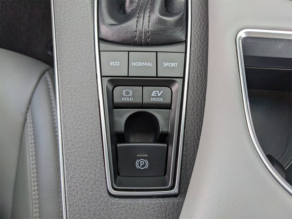 2019 Toyota Avalon Hybrid XLE Plus