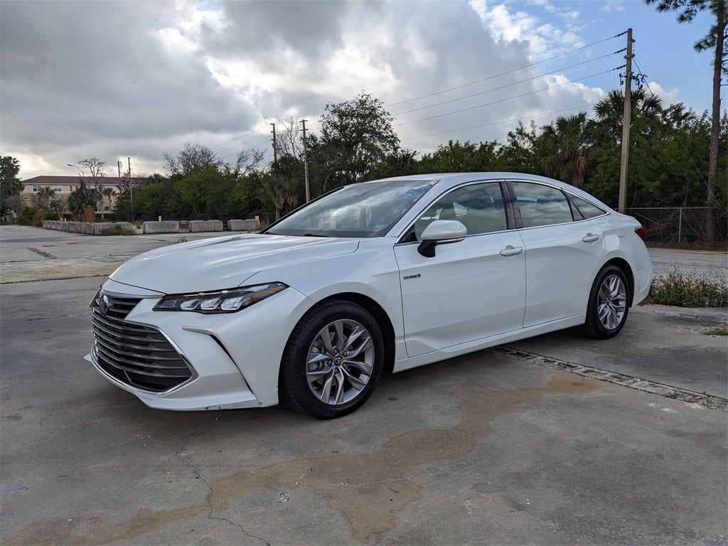 2019 Toyota Avalon Hybrid XLE Plus