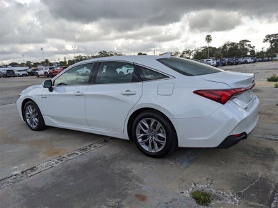 2019 Toyota Avalon Hybrid XLE Plus