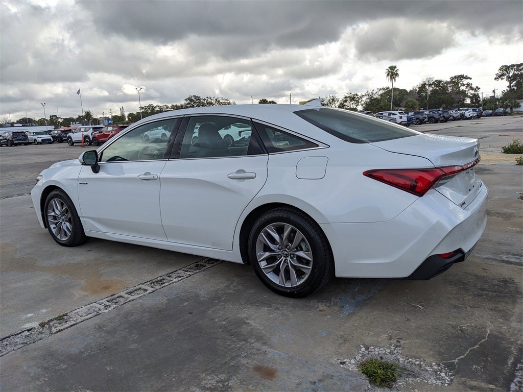 2019 Toyota Avalon Hybrid XLE Plus