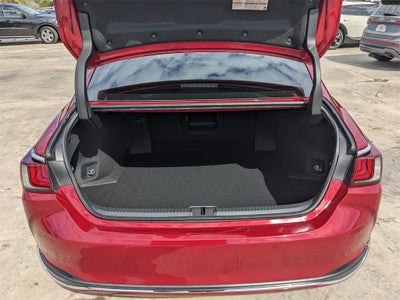 2024 Lexus ES 300h Luxury