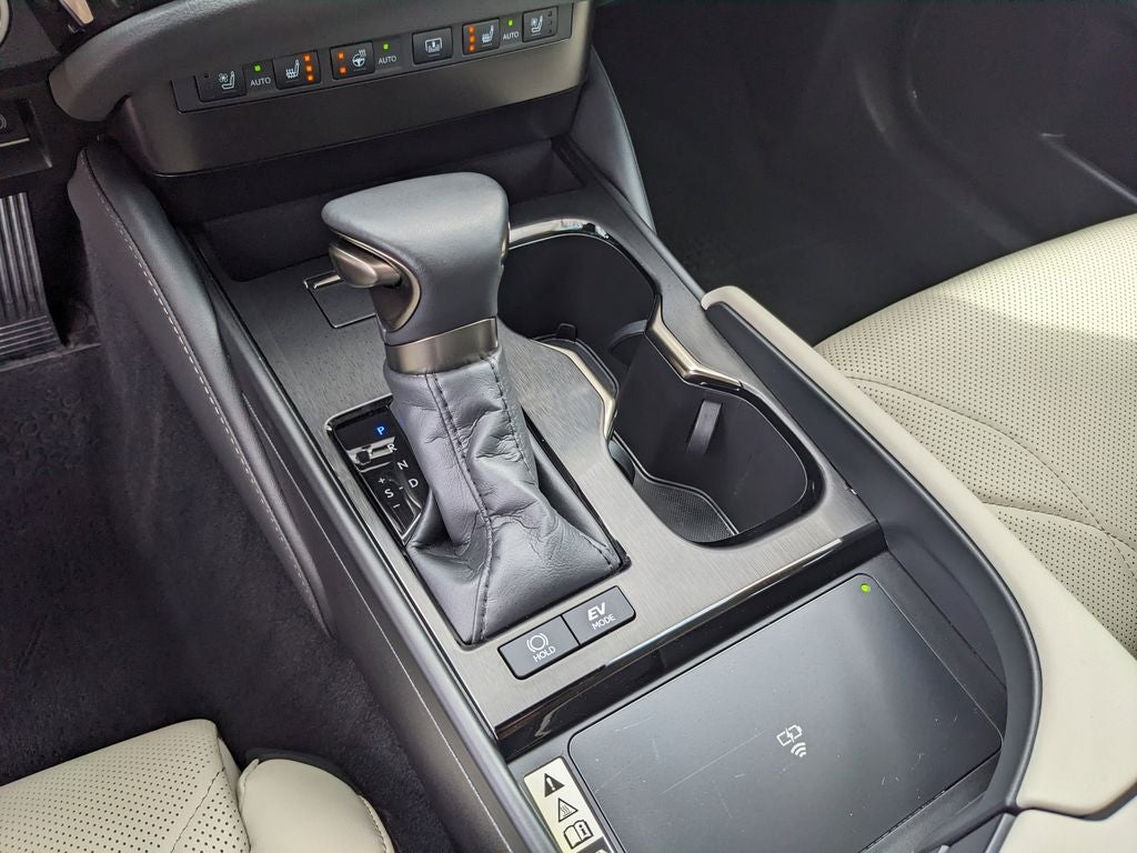 2024 Lexus ES 300h Luxury