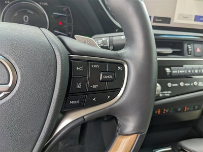 2024 Lexus ES 300h Luxury