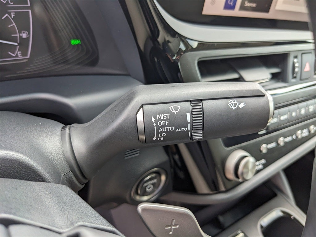 2024 Lexus ES 300h Luxury