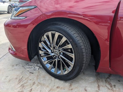 2024 Lexus ES 300h Luxury