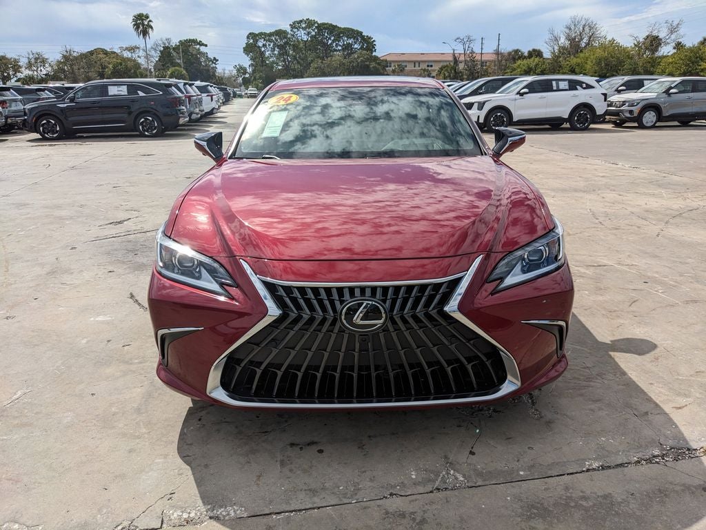 2024 Lexus ES 300h Luxury
