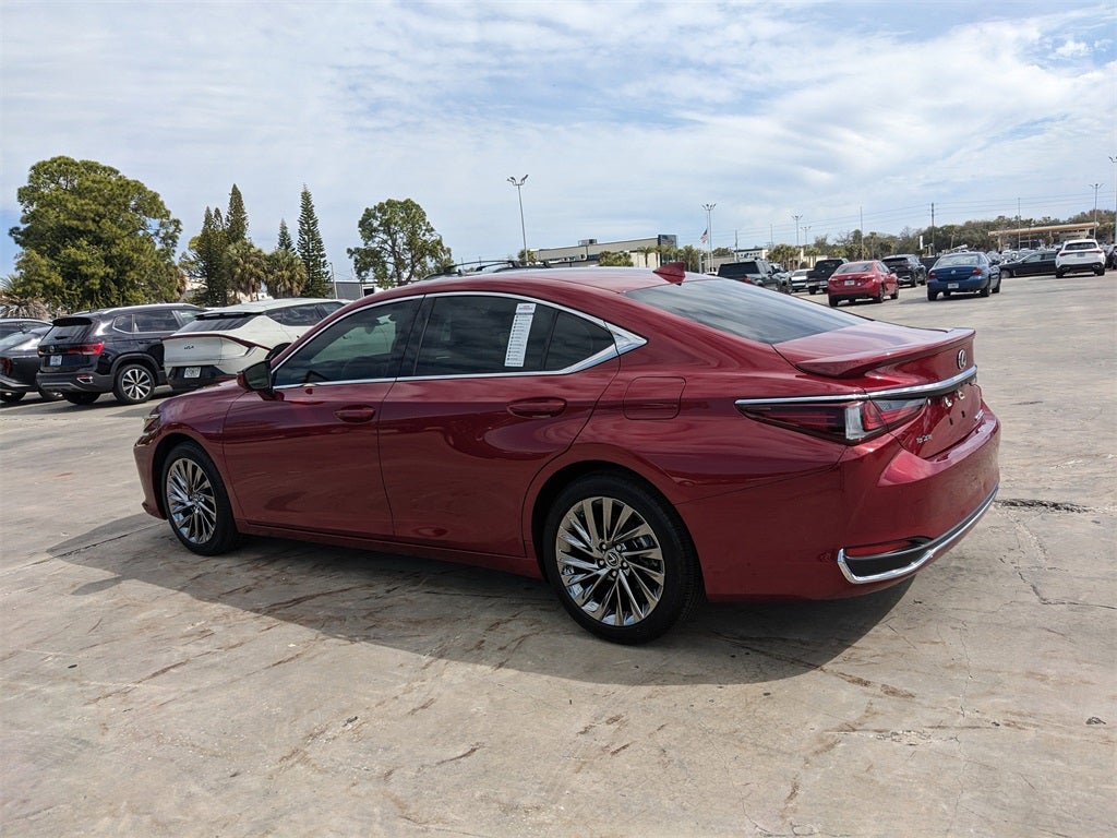 2024 Lexus ES 300h Luxury