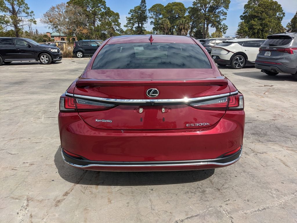 2024 Lexus ES 300h Luxury