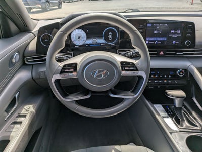 2022 Hyundai Elantra SEL