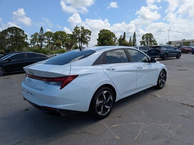 2022 Hyundai Elantra SEL