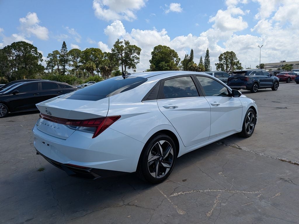 2022 Hyundai Elantra SEL