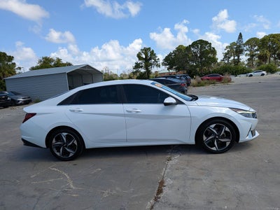 2022 Hyundai Elantra SEL