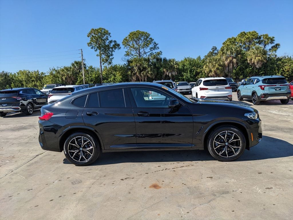 2025 BMW X4 xDrive30i