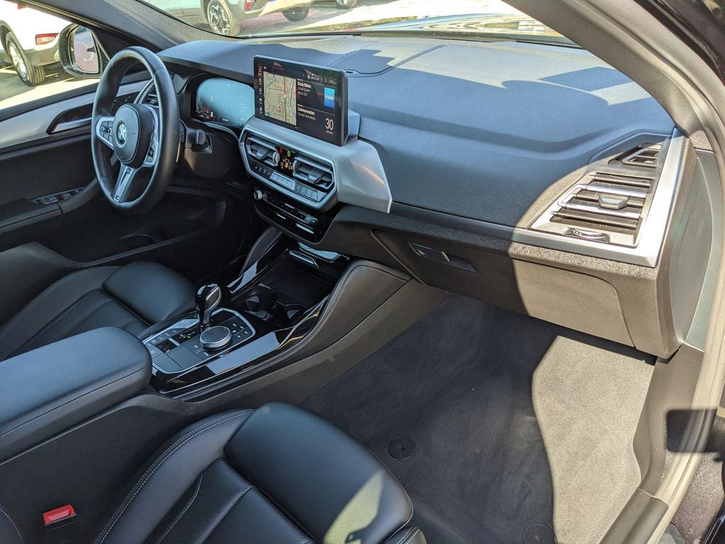 2025 BMW X4 xDrive30i