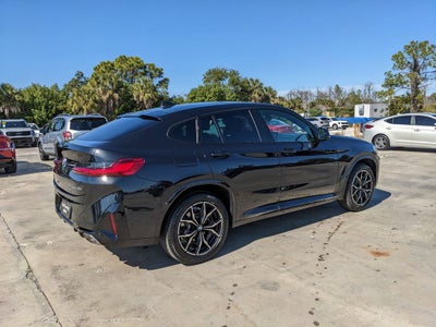 2025 BMW X4 xDrive30i