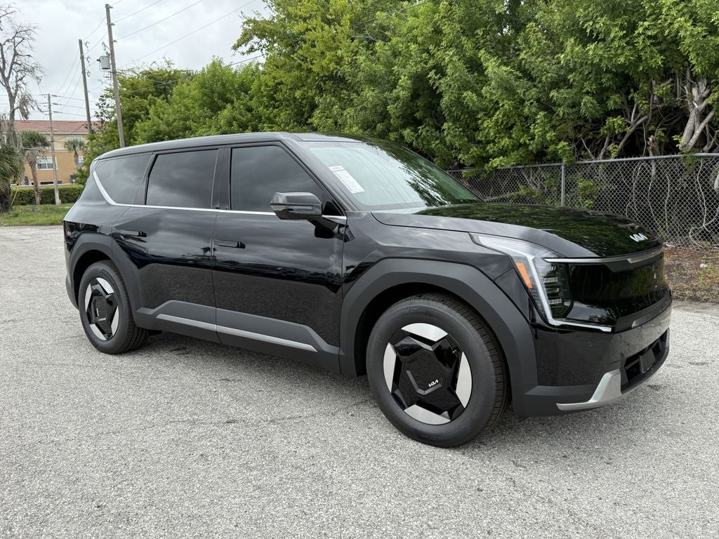 2026 Kia EV9 Light