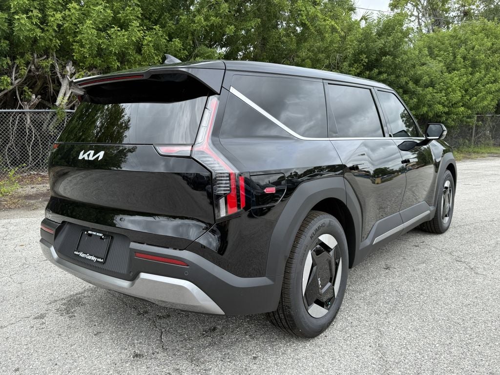 2026 Kia EV9 Light