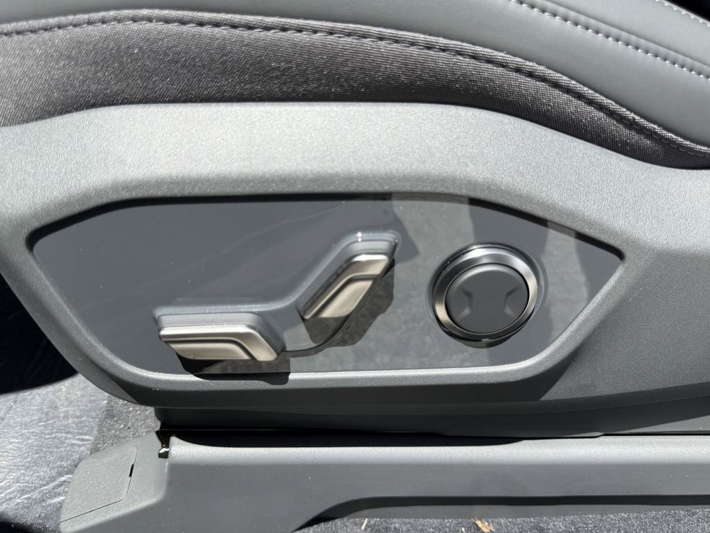 2026 Kia EV9 Light
