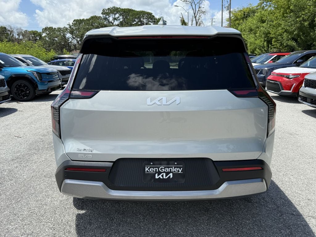 2026 Kia EV9 Light