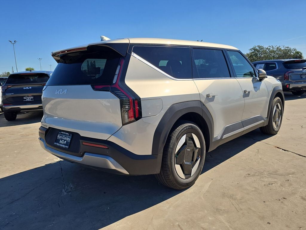 2026 Kia EV9 Light