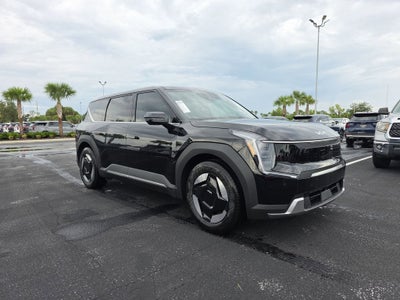 2026 Kia EV9 Light Long Range