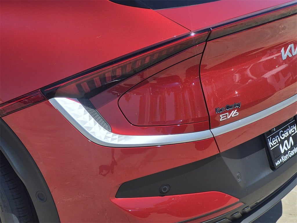 2025 Kia EV6 Light