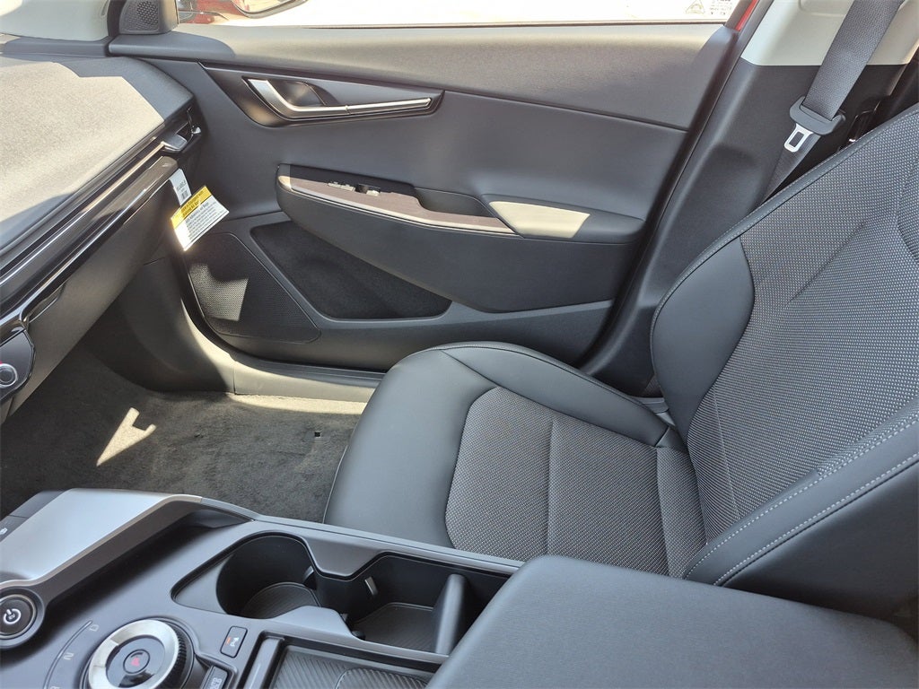 2025 Kia EV6 Light