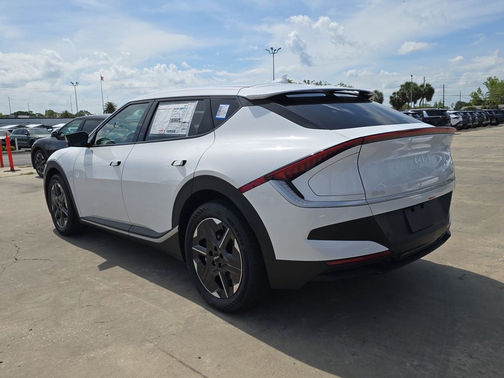 2026 Kia EV6 Light
