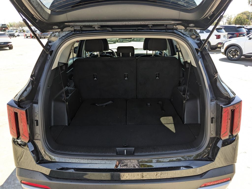 2025 Kia Sorento LX