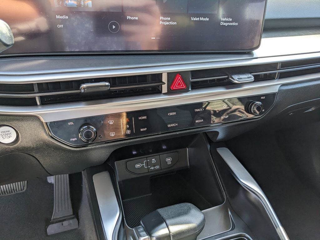 2025 Kia Sorento LX