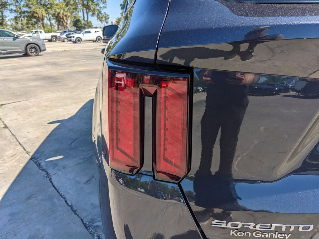 2025 Kia Sorento LX