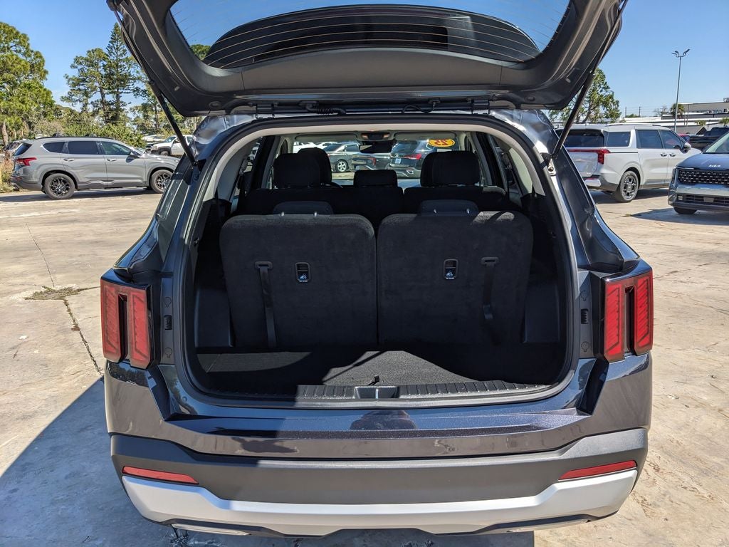 2025 Kia Sorento LX