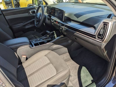 2025 Kia Sorento LX