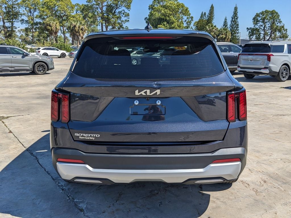 2025 Kia Sorento LX