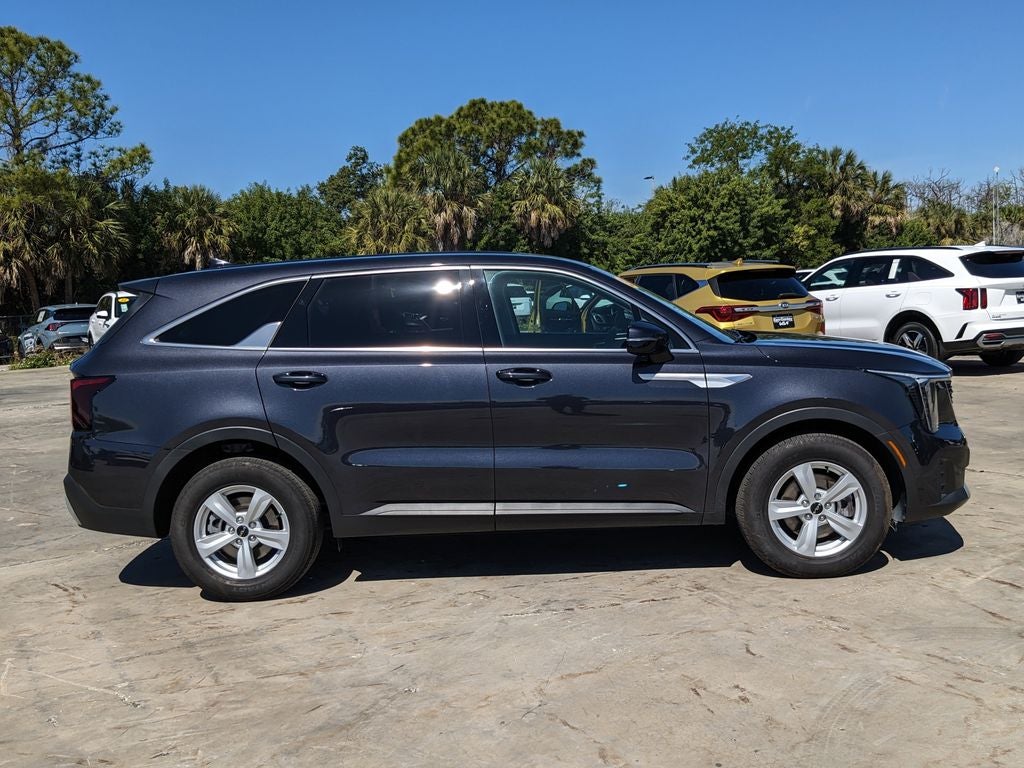 2025 Kia Sorento LX