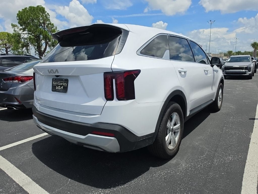 2025 Kia Sorento LX