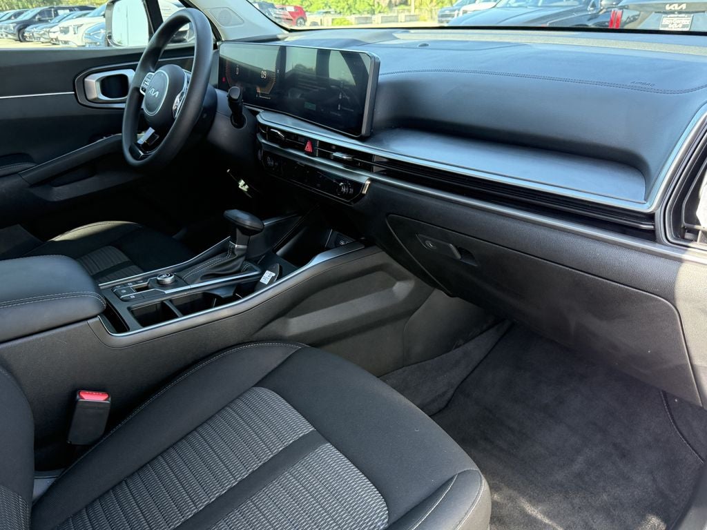 2025 Kia Sorento LX