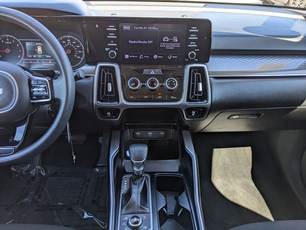 2022 Kia Sorento LX