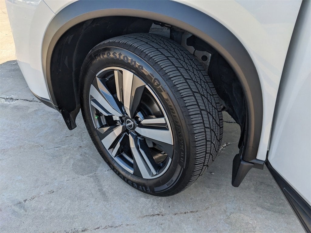 2025 Nissan Rogue SL