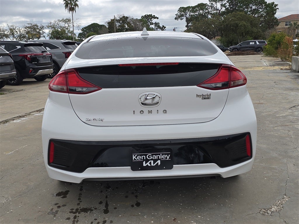 2017 Hyundai Ioniq Hybrid Blue