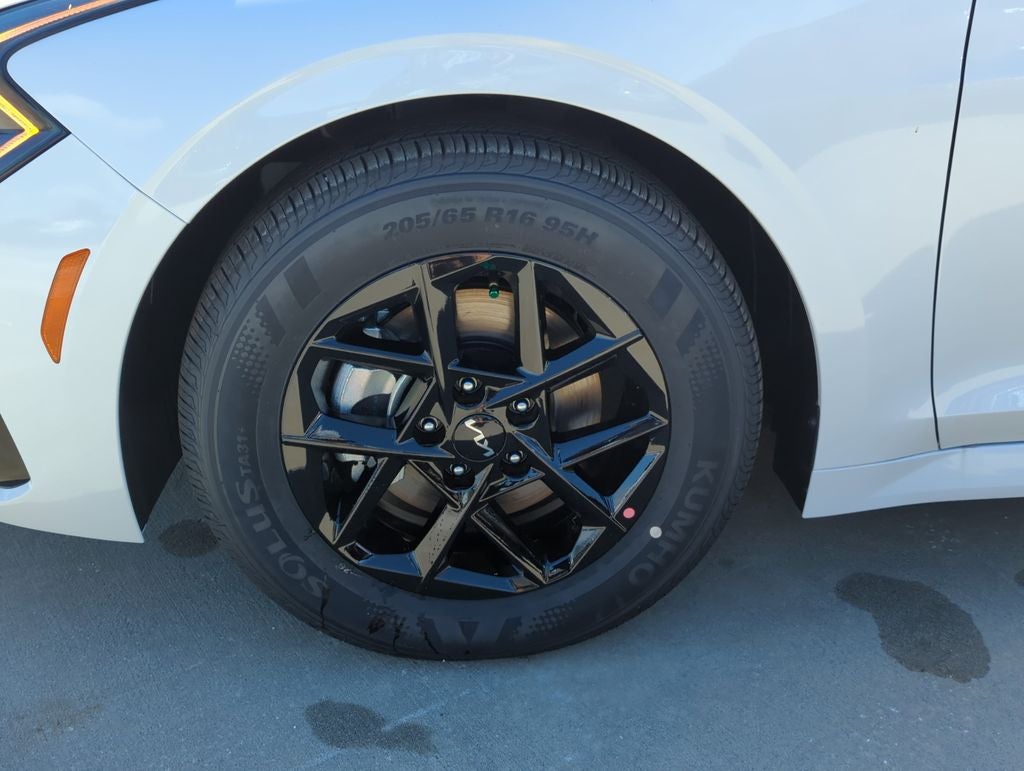 2026 Kia K5 LXS