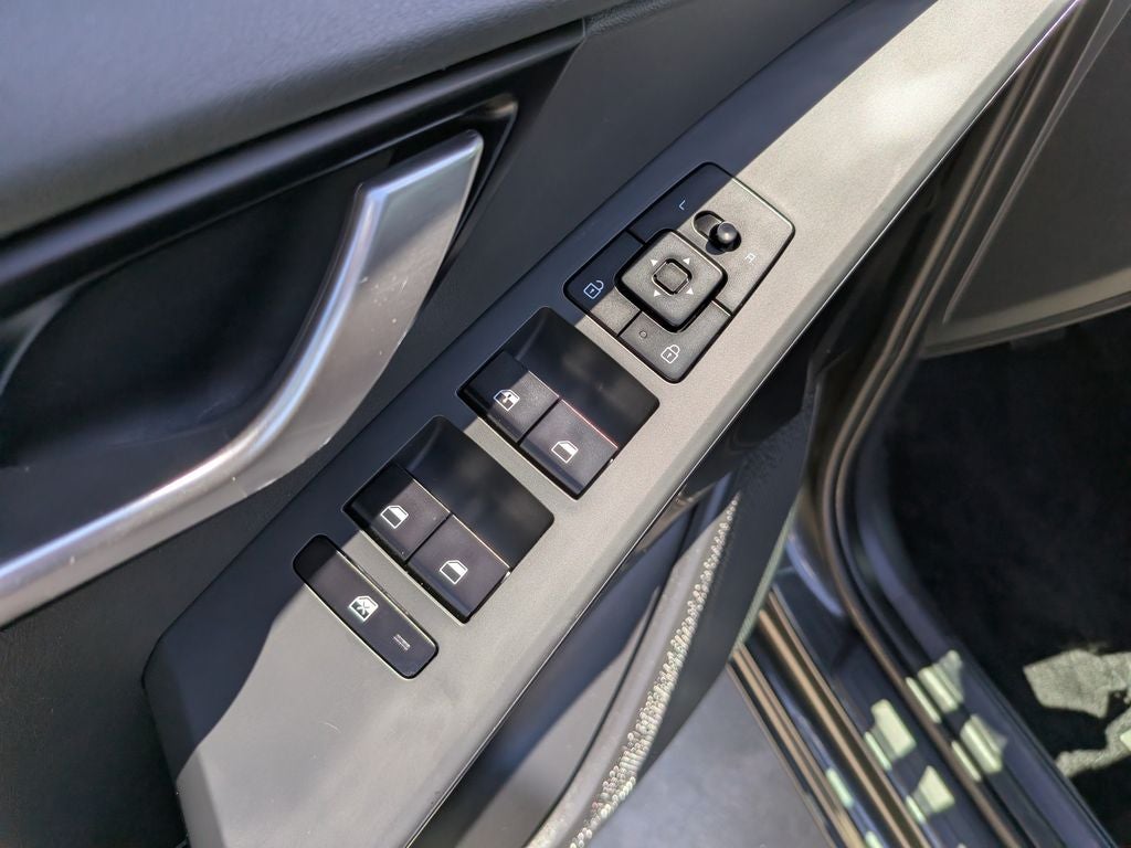 2024 Kia Niro LX